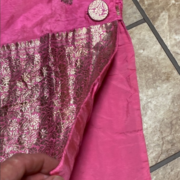 Vintage Silk Pink Top W/Gold Embroidered Details Old Money Elegant Timeless - Picture 12 of 14